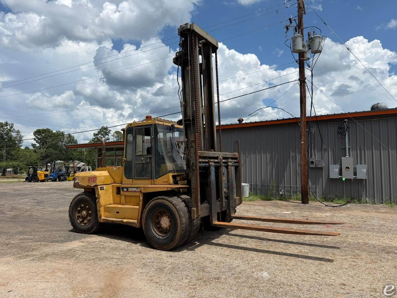 2000 Cat DP135