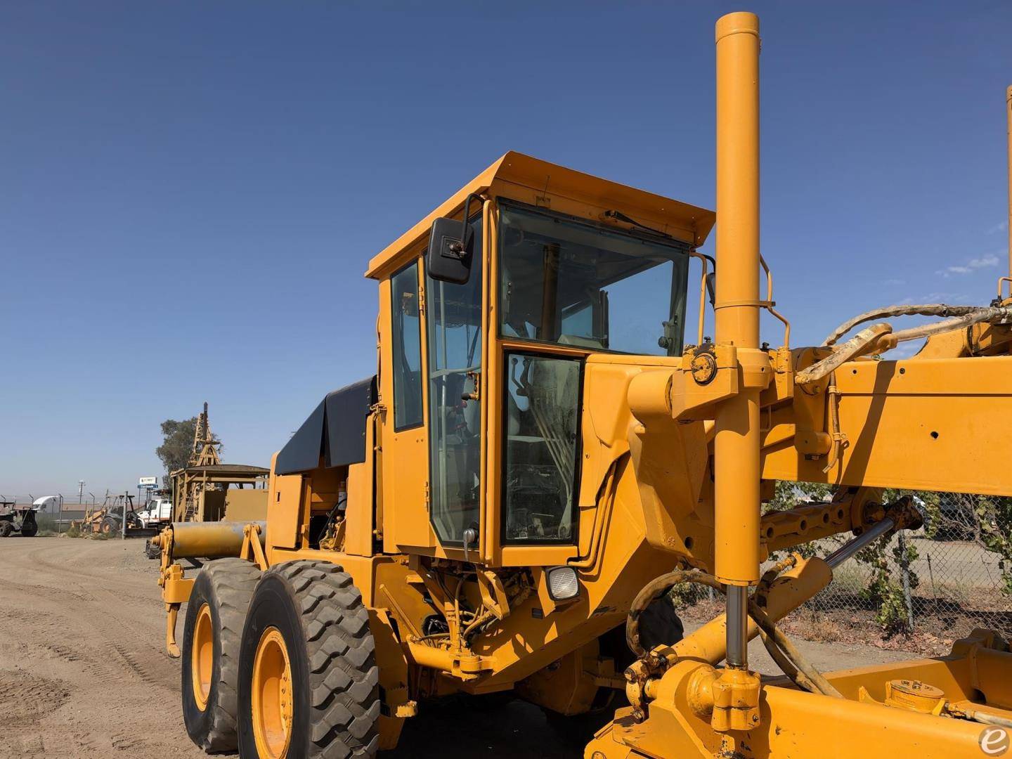 1992 John Deere 670B
