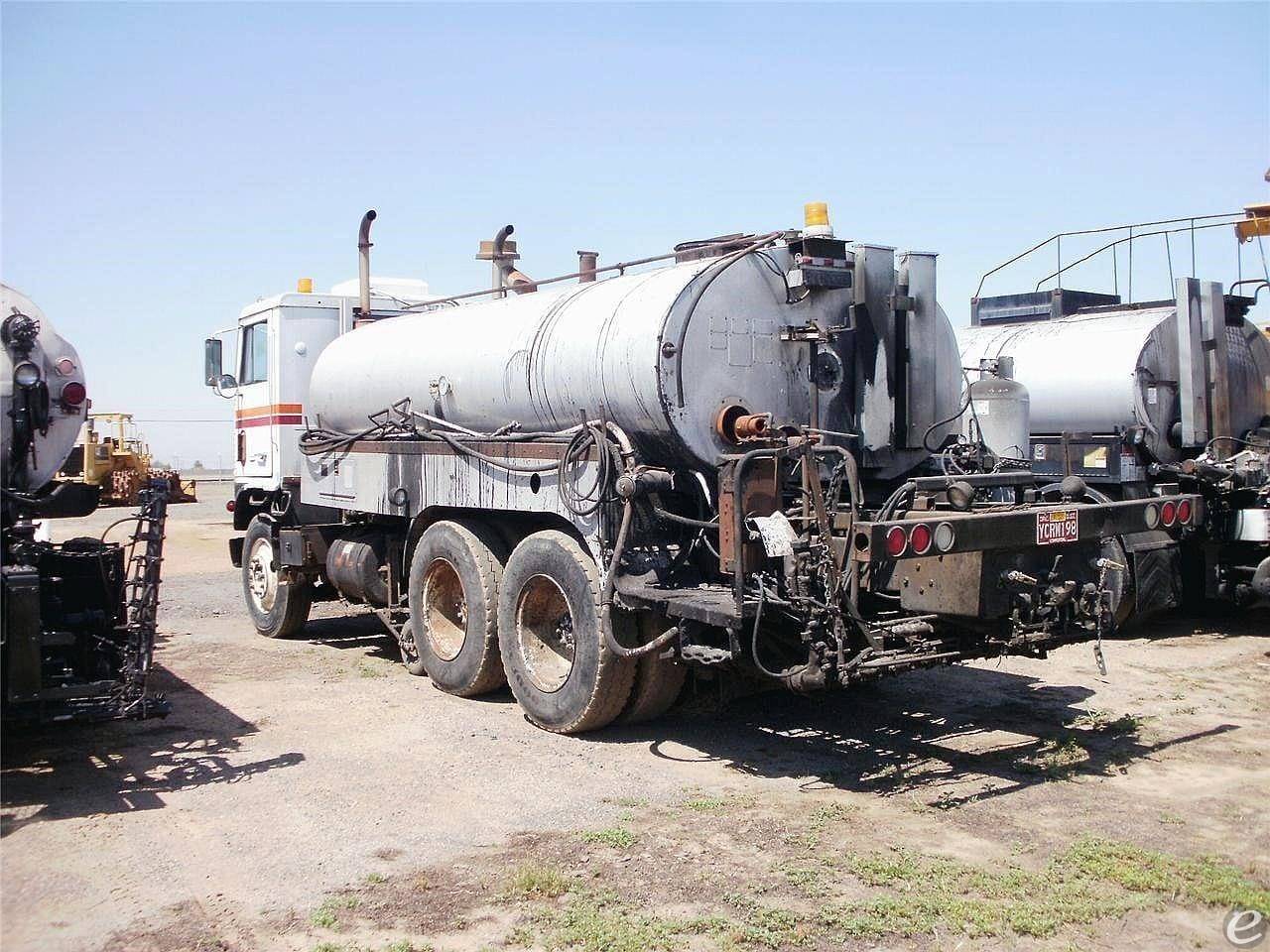 1974 Ford 8000