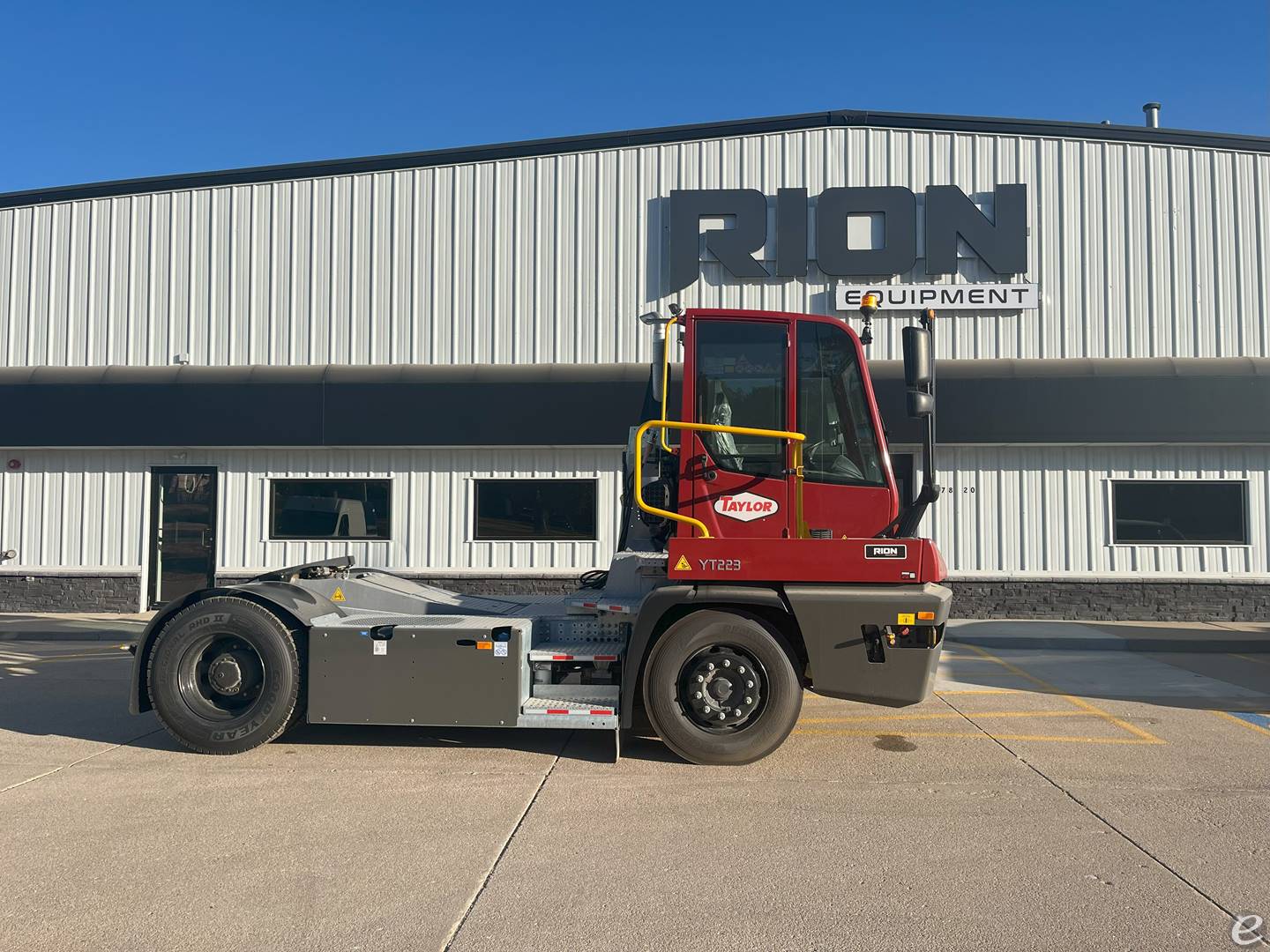 2024 Terberg YT223 DOT