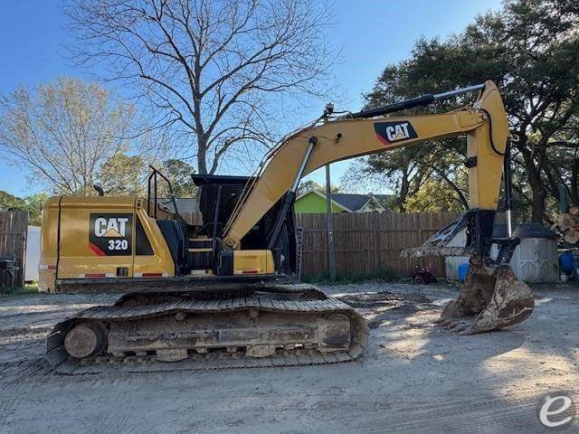 2019 Cat 320