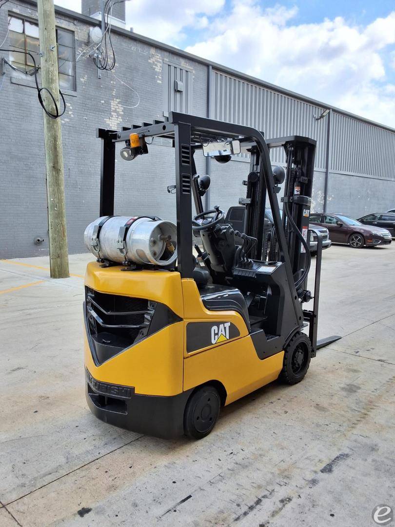 2011 Mitsubishi FGC15N