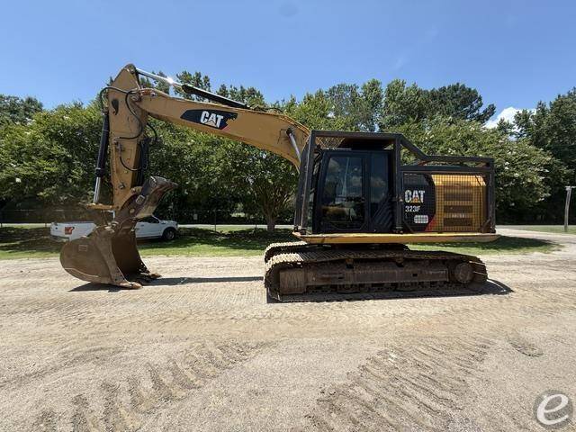 2016 Cat 323