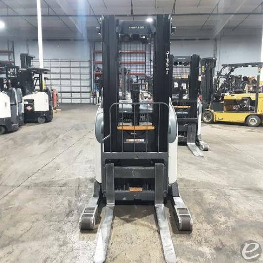 2019 Crown RR5725-45