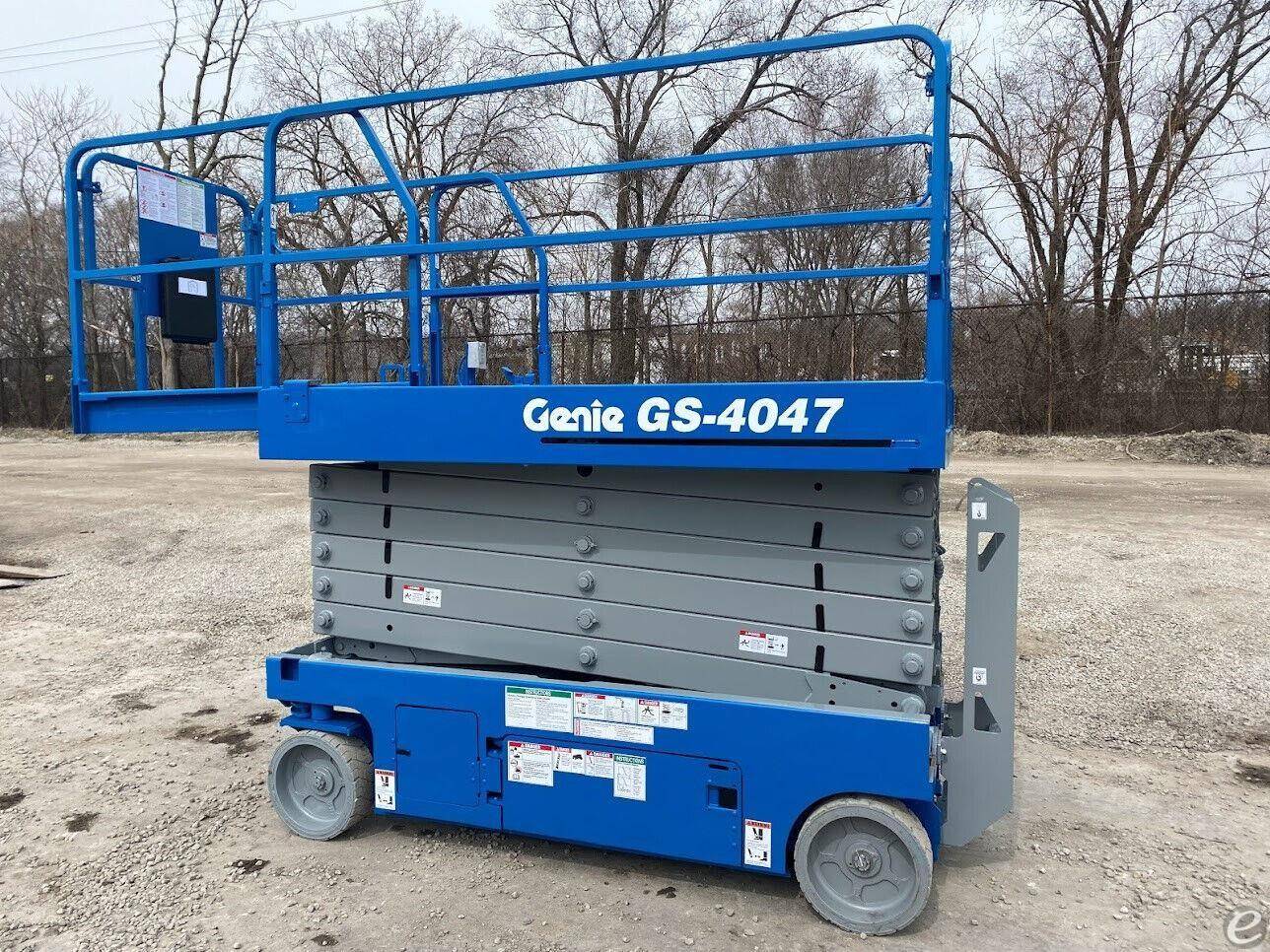 2017 Genie GS4047 Electric Scissor Lift - 123Forklift