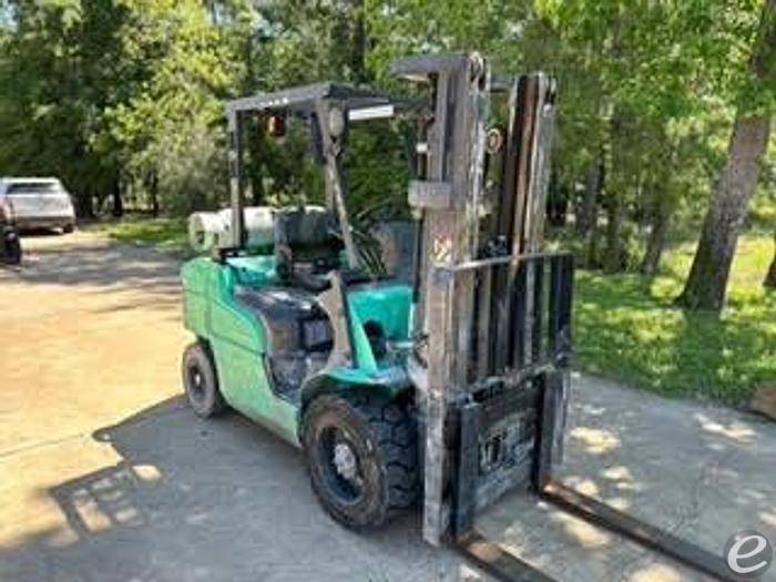 2016 Mitsubishi FG30N LP Gas Forkli...