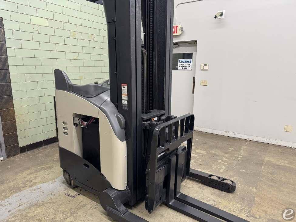 2013 Crown RD5725-30 Electric Reach Truck - 123Forklift