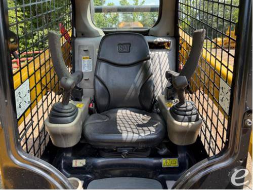 2019 Cat 242D