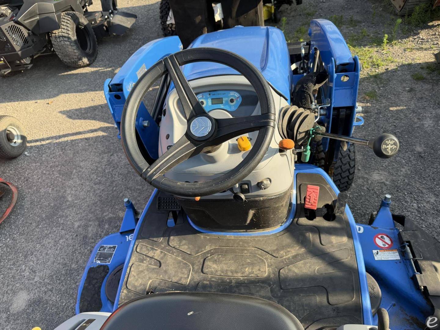 2021 New Holland WORKMASTER 25S