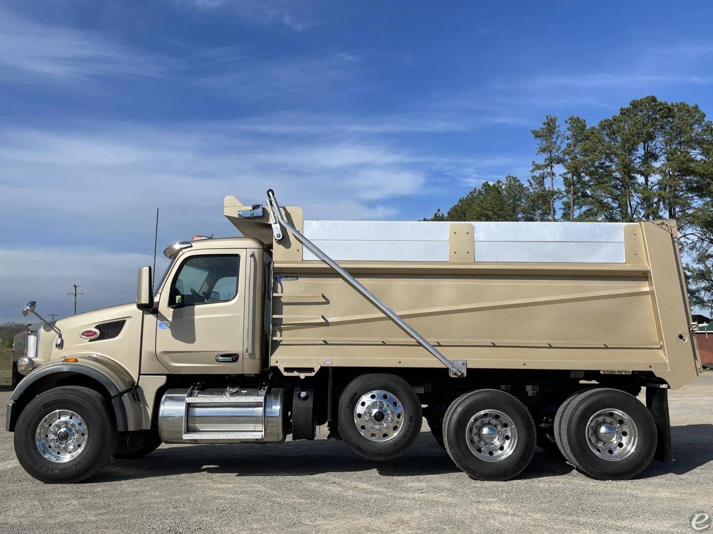 2024 Peterbilt 567