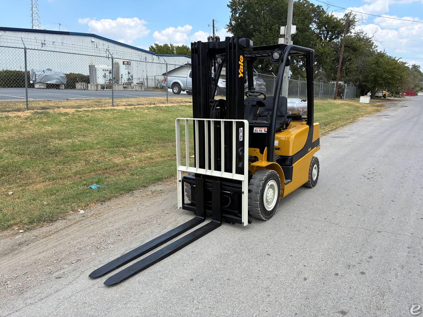 2015 Yale GLP050VXNDAE086