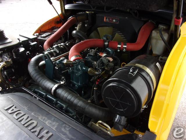 2016 Hyundai 25D-9