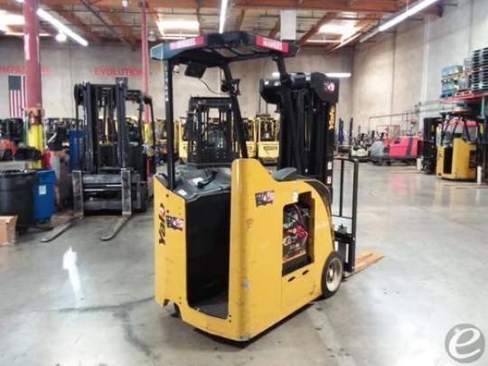 2017 Yale ESC030 Electric Forklift - 123Forklift