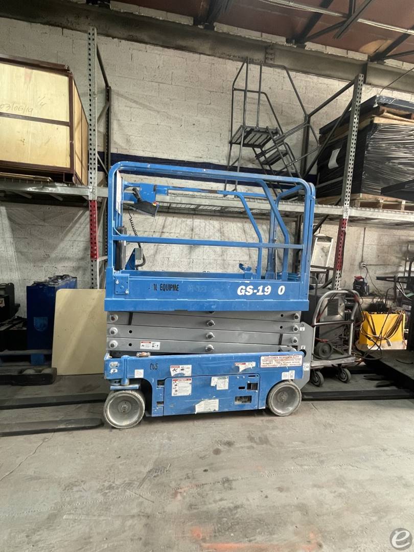  Marklift  Unavailable Scissor Lift...