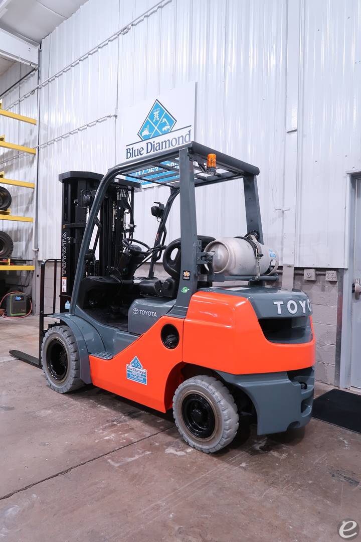 2015 Toyota 8FGU25 Dual Fuel Forklift - 123Forklift
