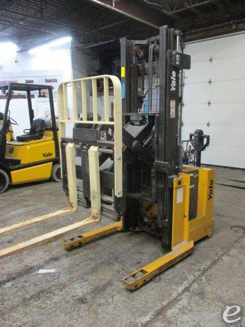 1998 Yale MRW030LCN12TS083