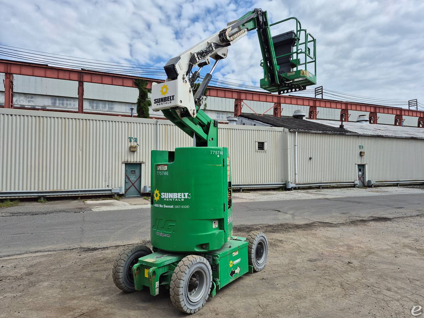 2015 JLG E300AJP