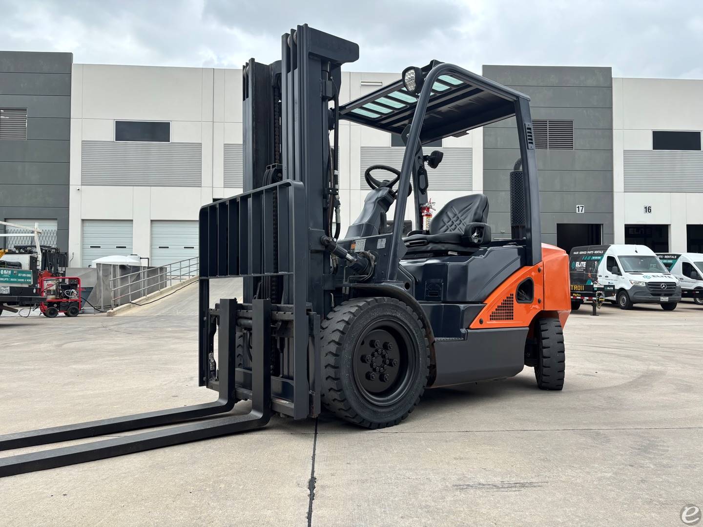 2020 Doosan D33S-7