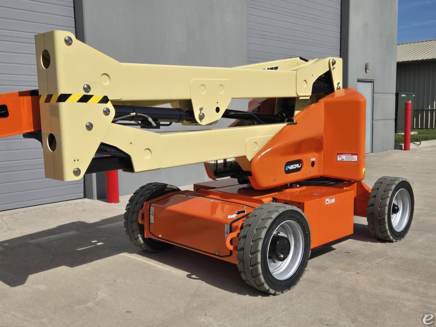 2022 JLG E450AJ