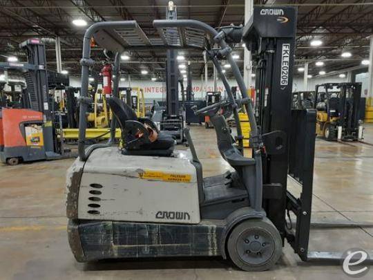 2016 Crown SC5245-40 Electric Forkl...