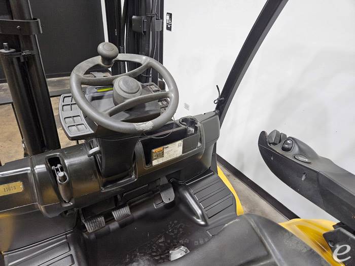 2021 Yale GDP080VX