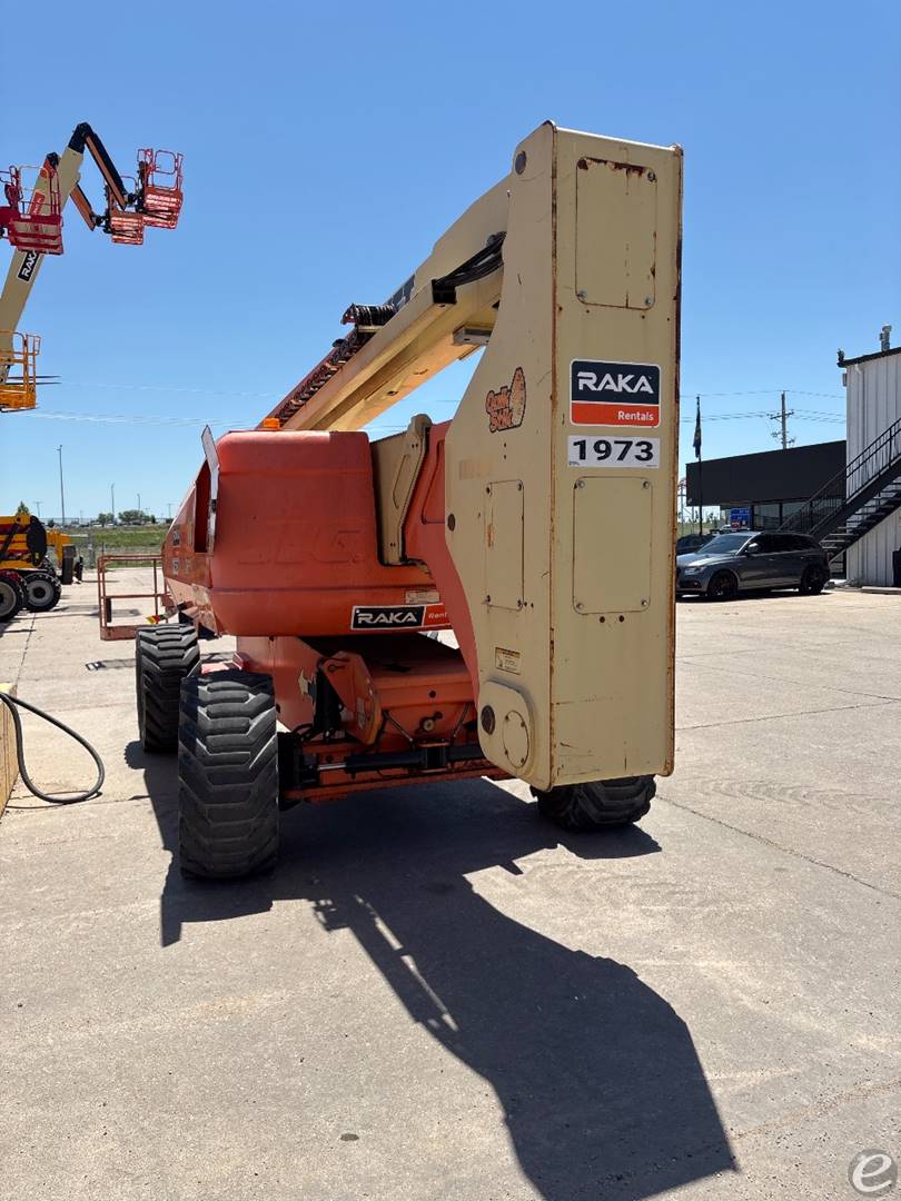 2012 JLG 800AJ
