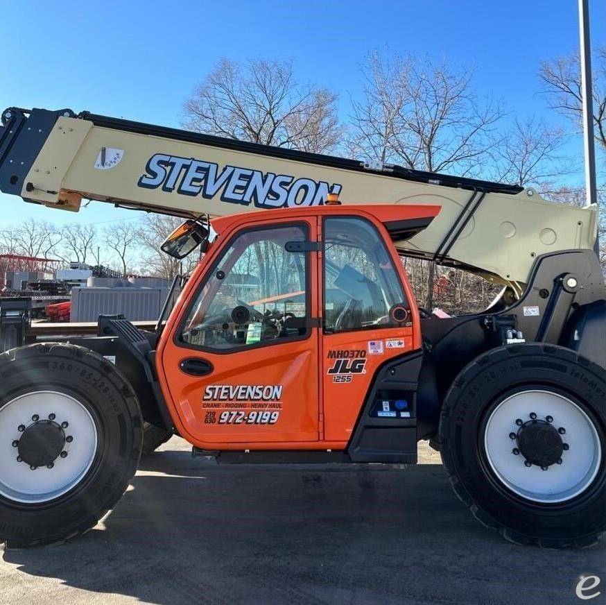 2022 JLG 1255
