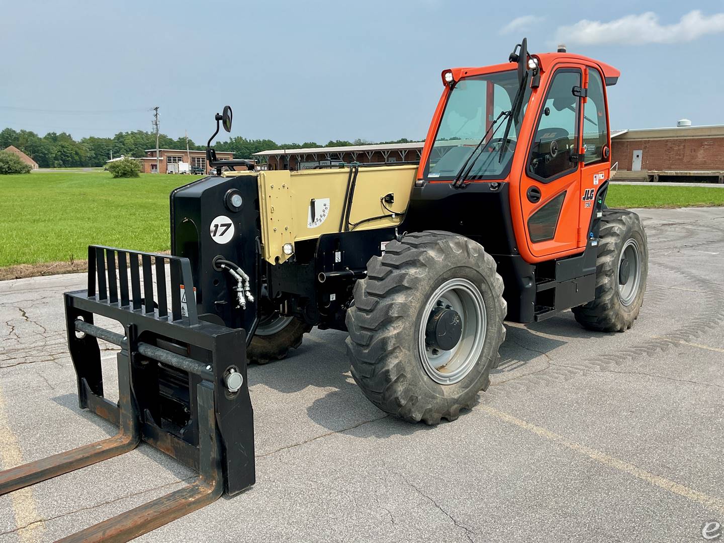 2025 JLG 1732