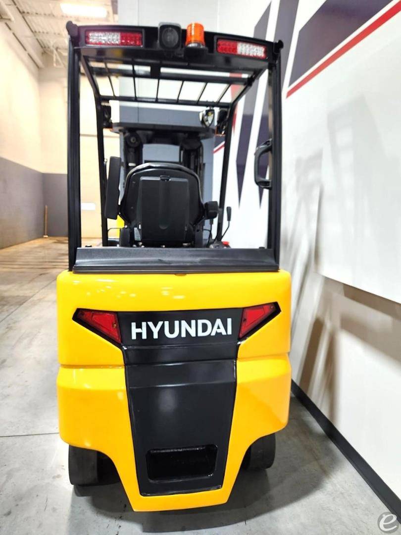 2022 Hyundai 25BC-9