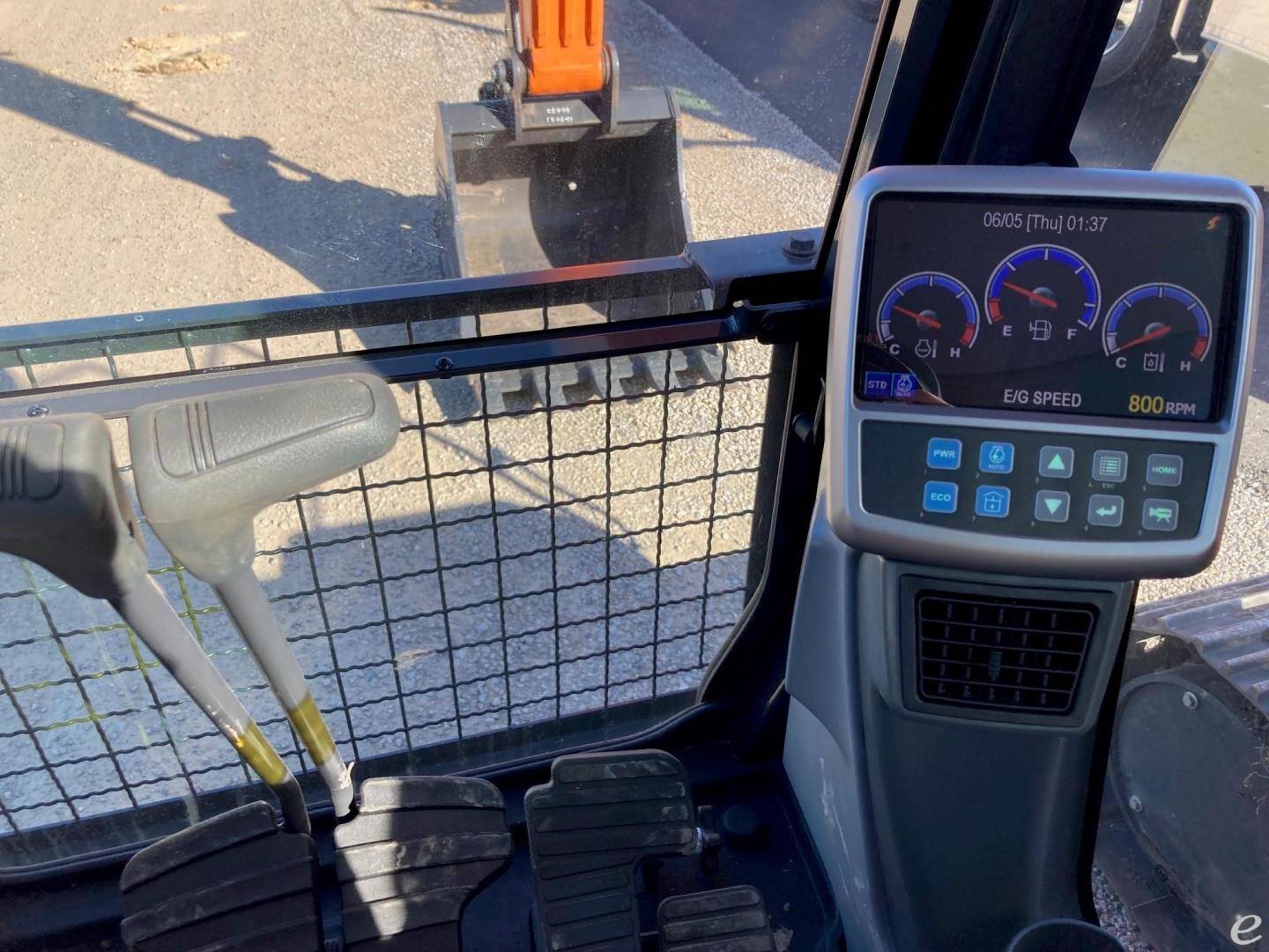 2022 Doosan DX140 LC