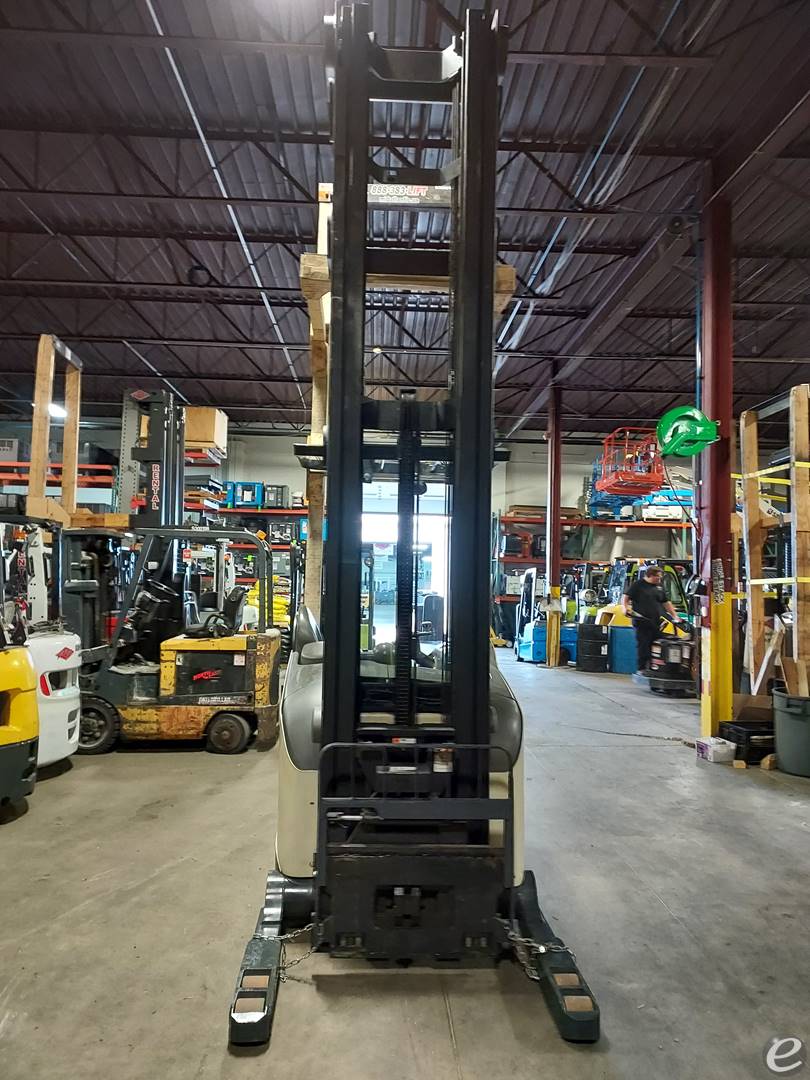 2009 Crown RD5795S-30 Electric Reach Truck - 123Forklift