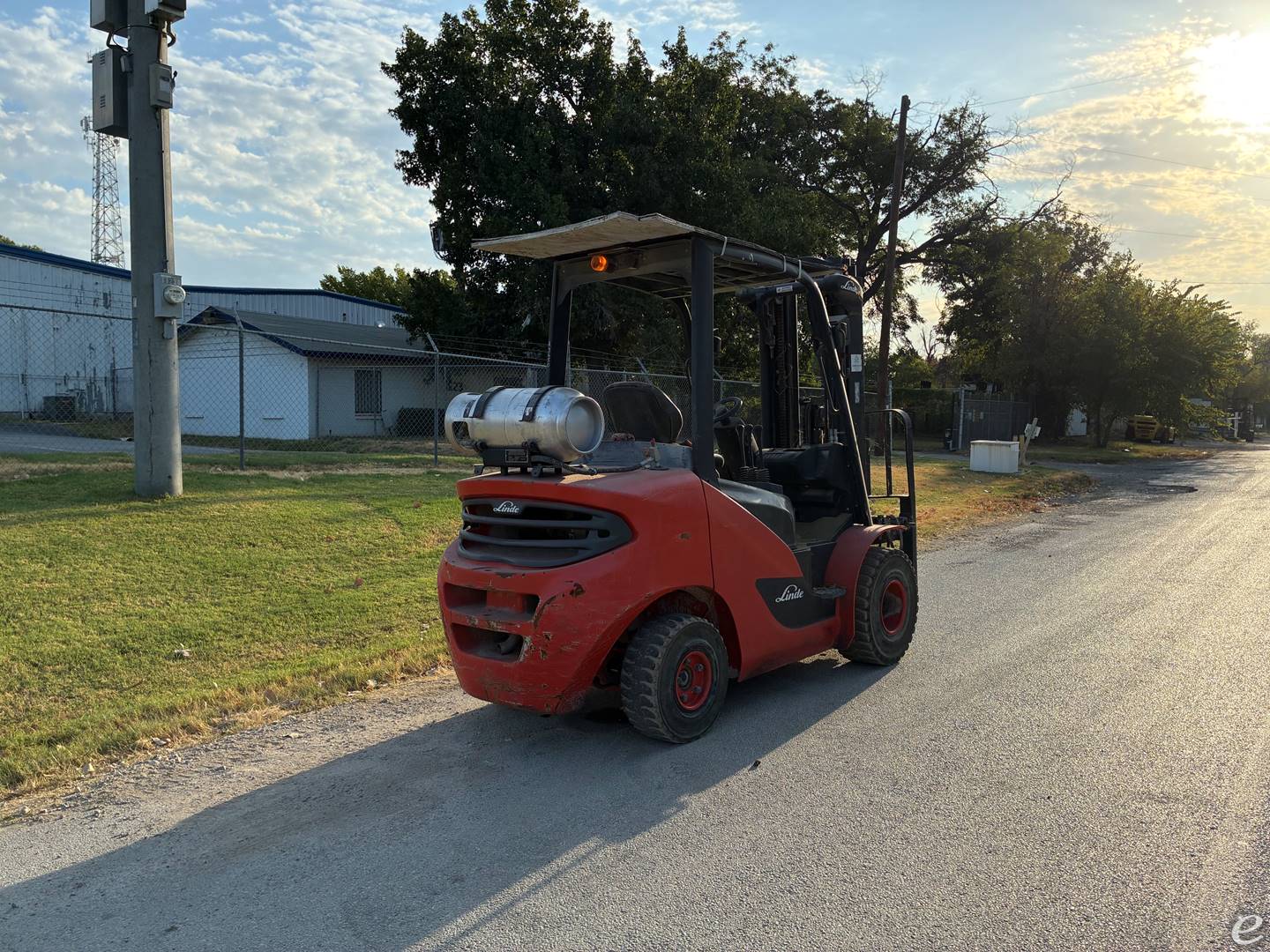 2017 Linde HT32T