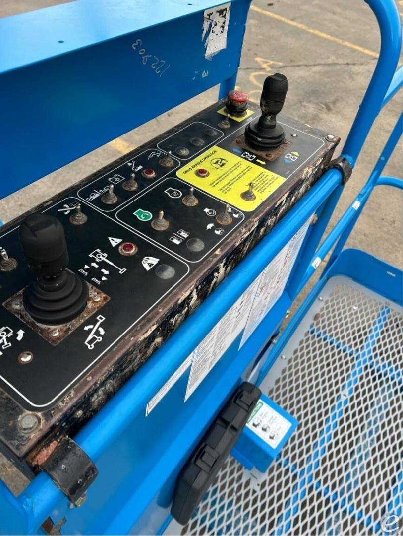 2013 Genie S85