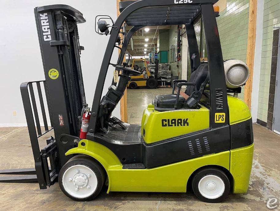 2017 Clark C25C LP Gas Forklift - 123Forklift