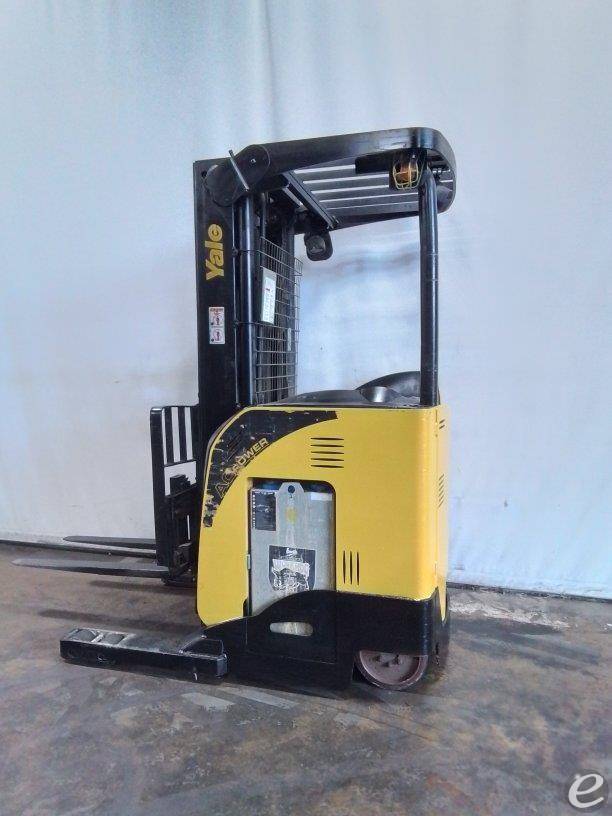 2018 Yale NR045EB