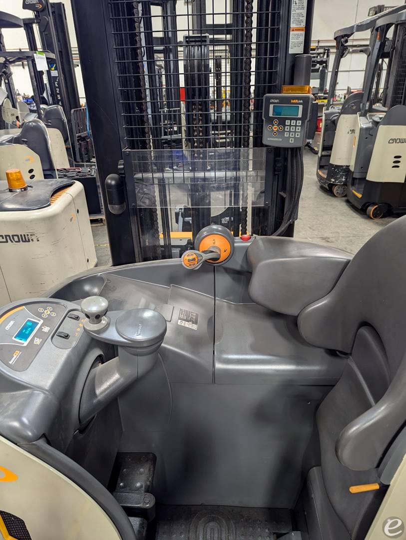 2020 Crown RR5795S-45