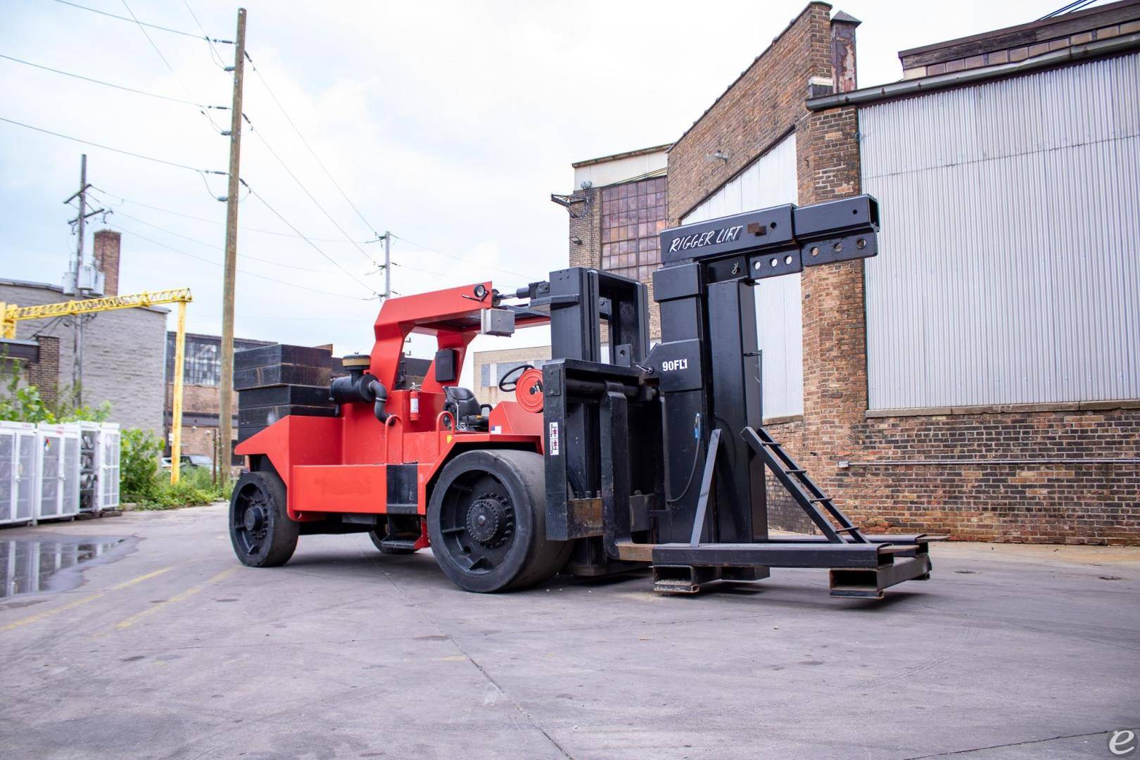 2009 Rigger Lift R90