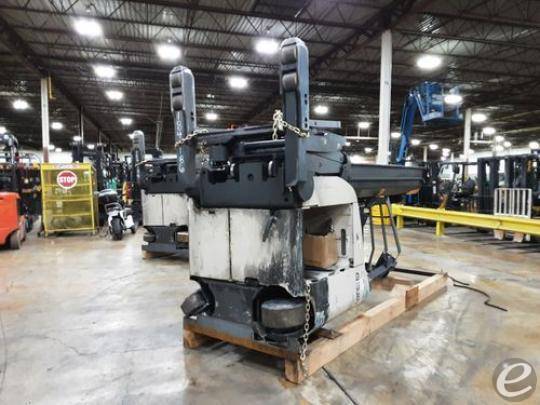 2017 Crown RMD6025-32 Electric Reach Truck - 123Forklift