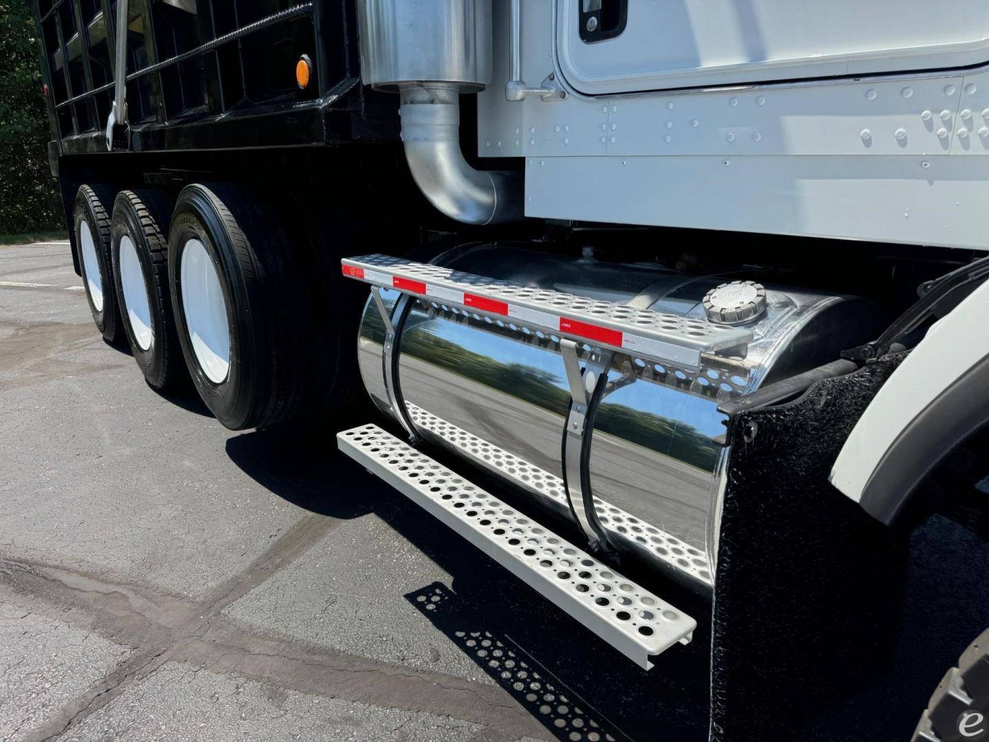 2003 Kenworth T800