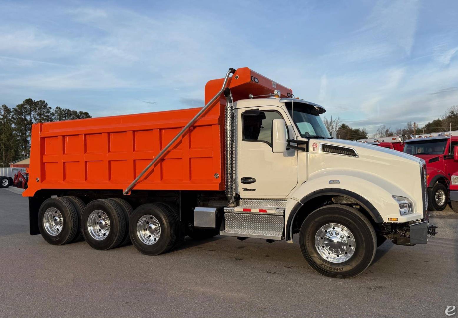 2023 Kenworth T880