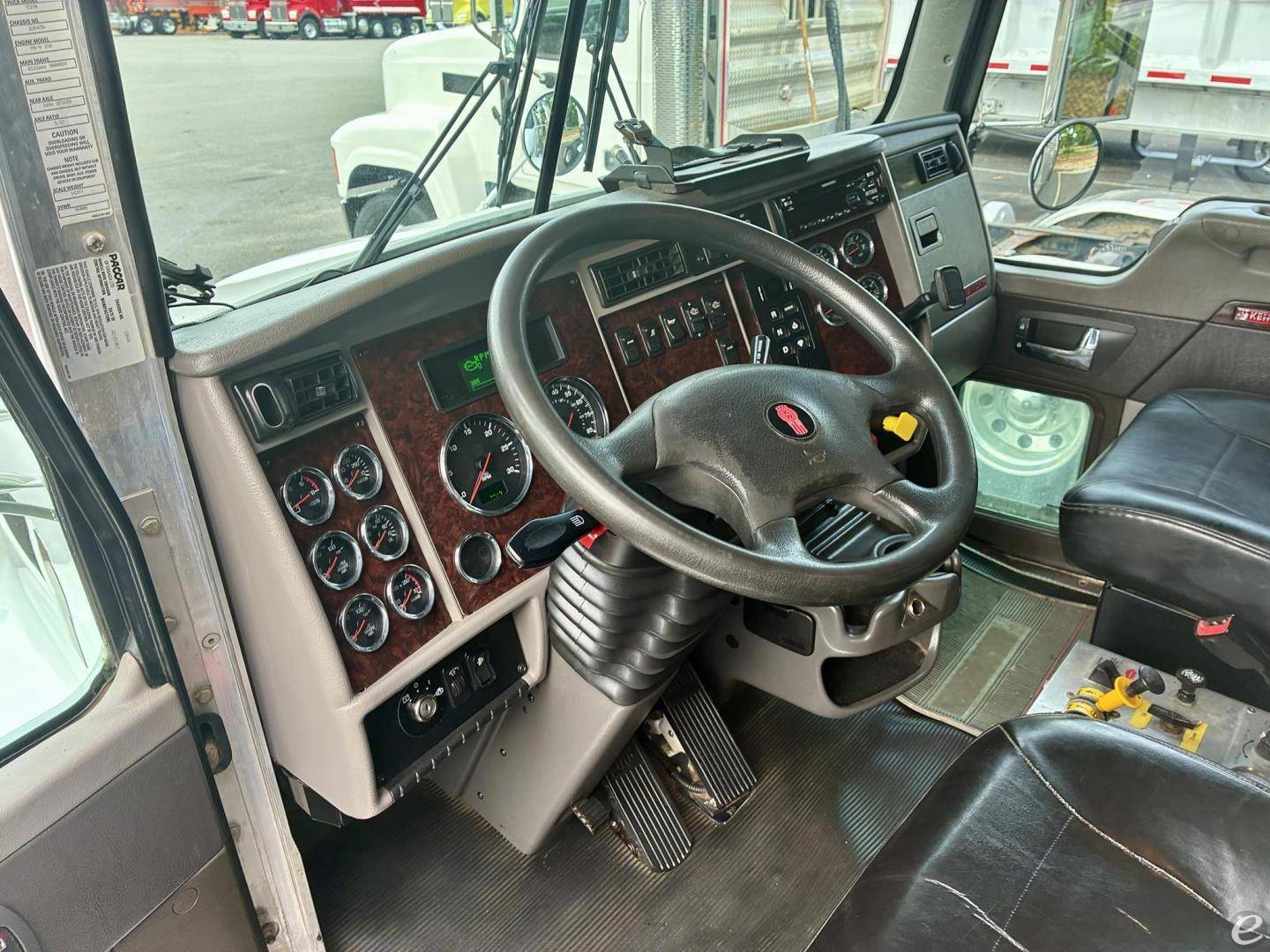 2018 Kenworth T370