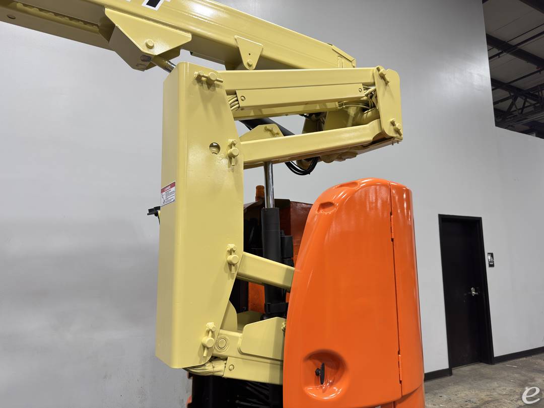 2014 JLG E300AJP