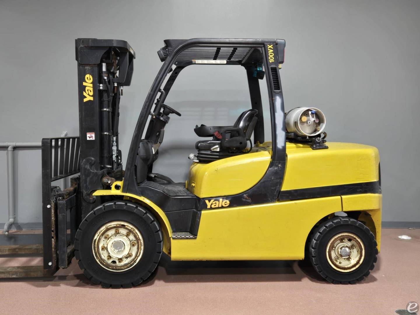 2011 Yale GLP100VX LP Gas Forklift