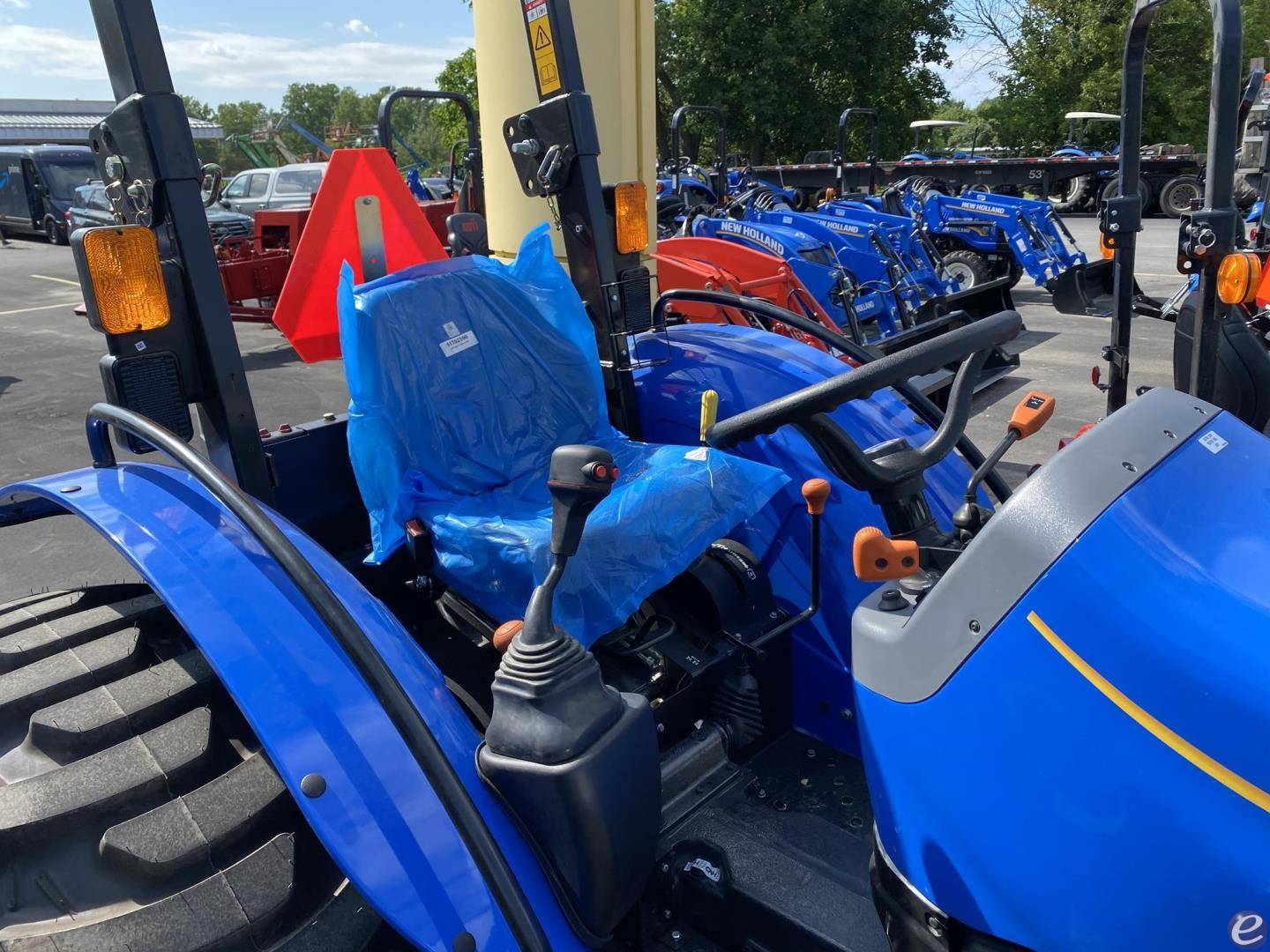 2025 New Holland WORKMASTER 60