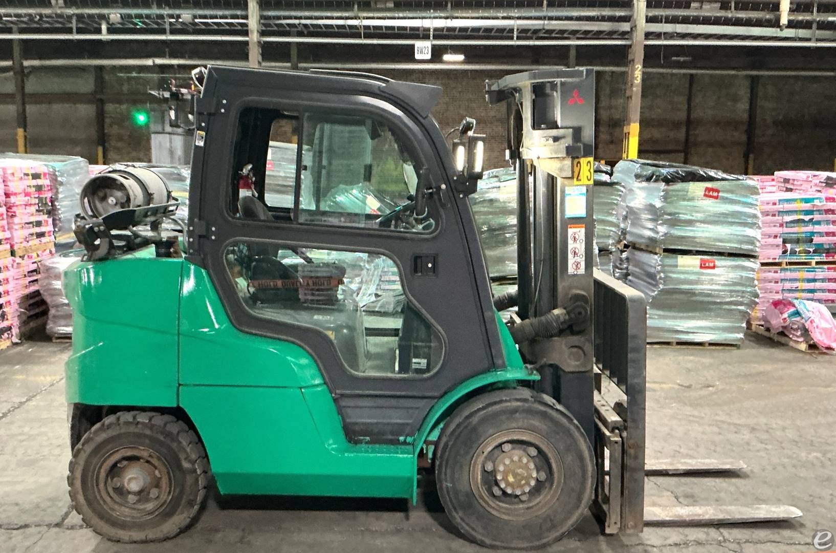 2020 Mitsubishi FG40N1