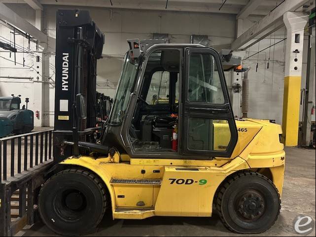 2017 Hyundai 70D-9