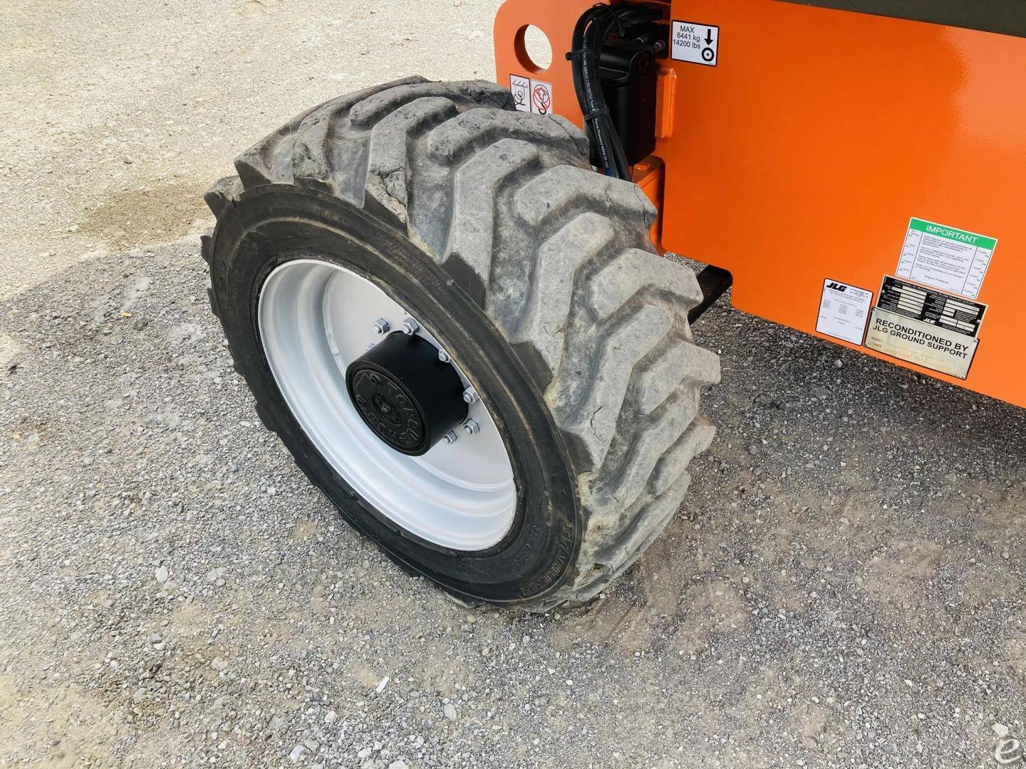 2011 JLG 660SJ