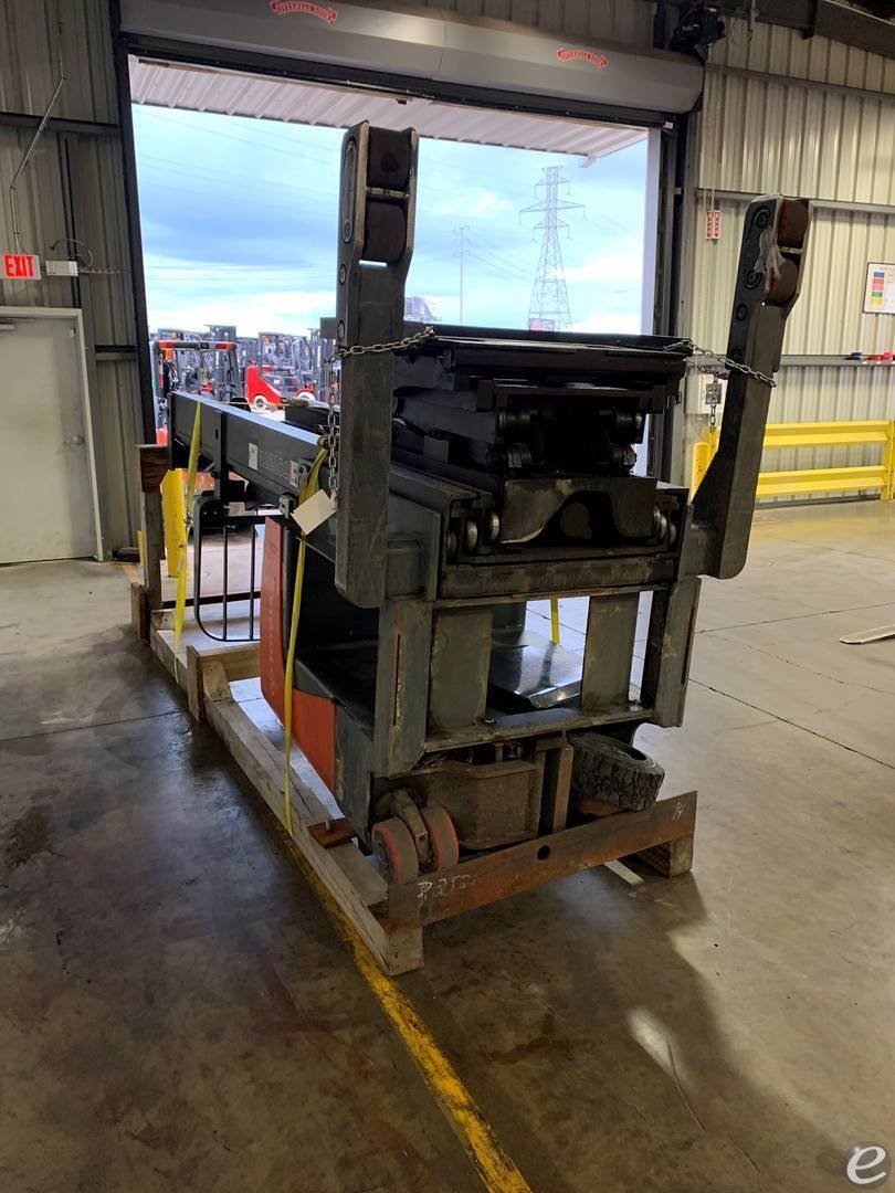 2011 Toyota 8BDRU15 Electric Reach Truck - 123Forklift