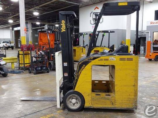 2015 Yale ESC030 Electric Forklift - 123Forklift