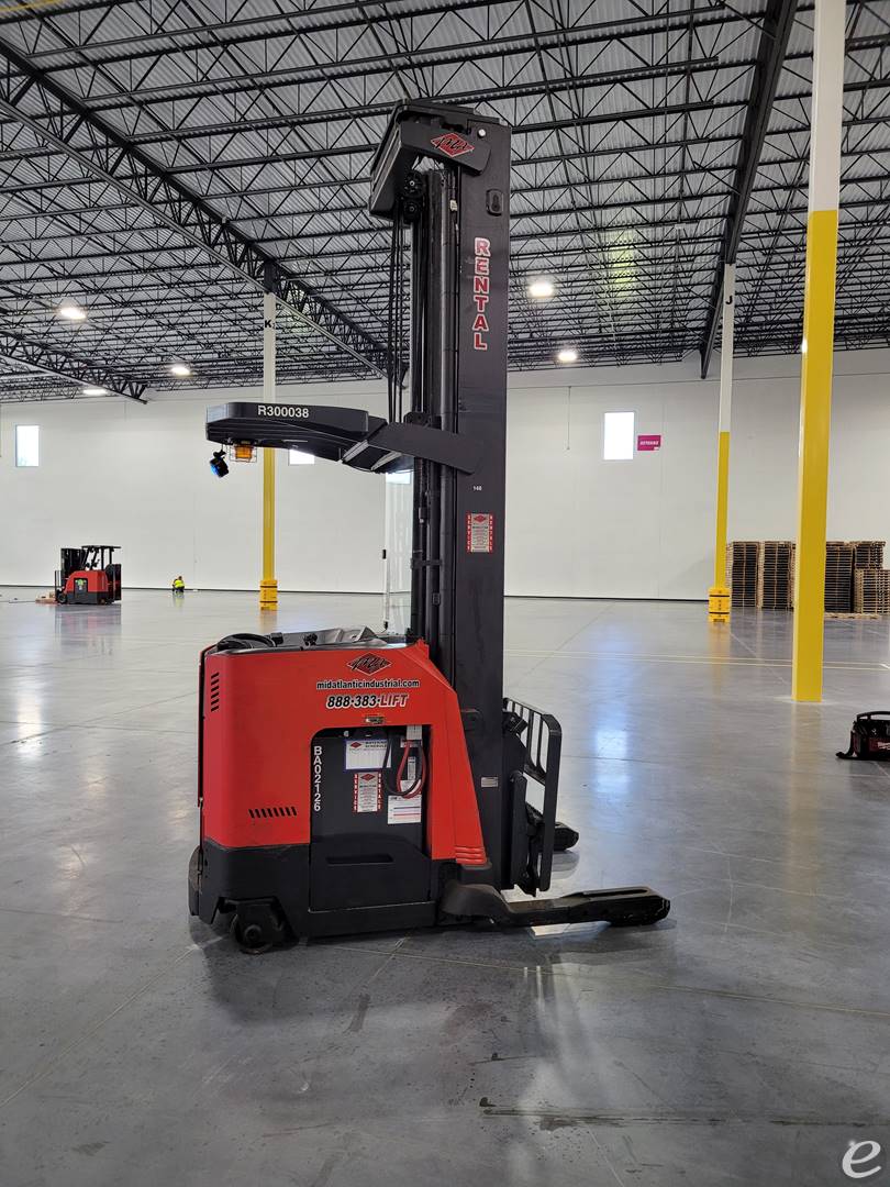 2010 Raymond 7400-DR32TT